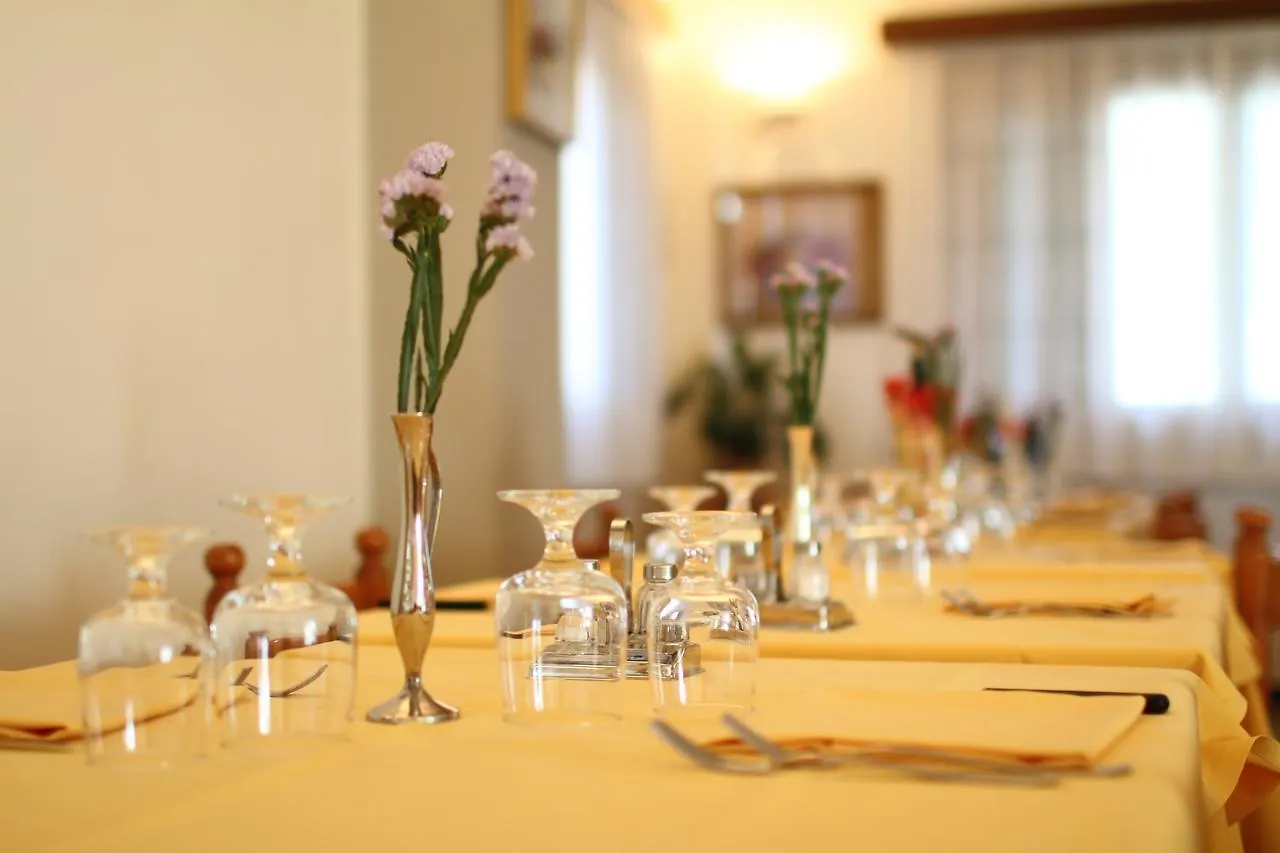 Albergo Ristorante Il Poggiolo Сан-Марчелло-Пистойезе Отель