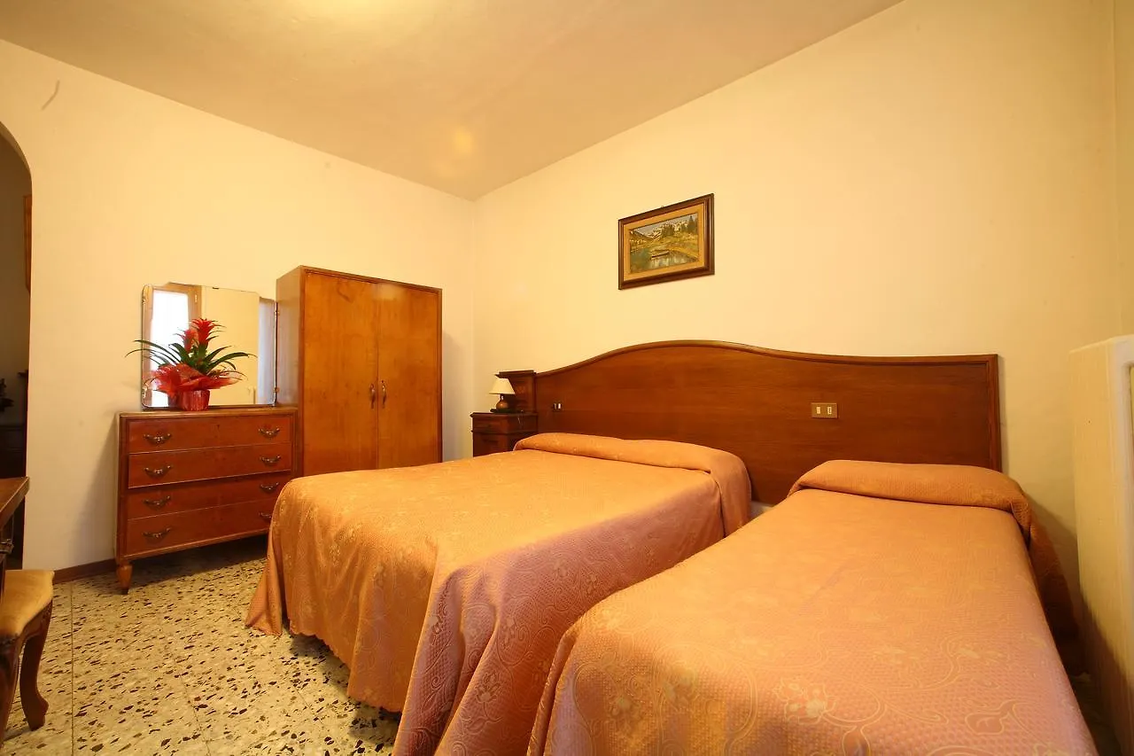 Albergo Ristorante Il Poggiolo Сан-Марчелло-Пистойезе Отель